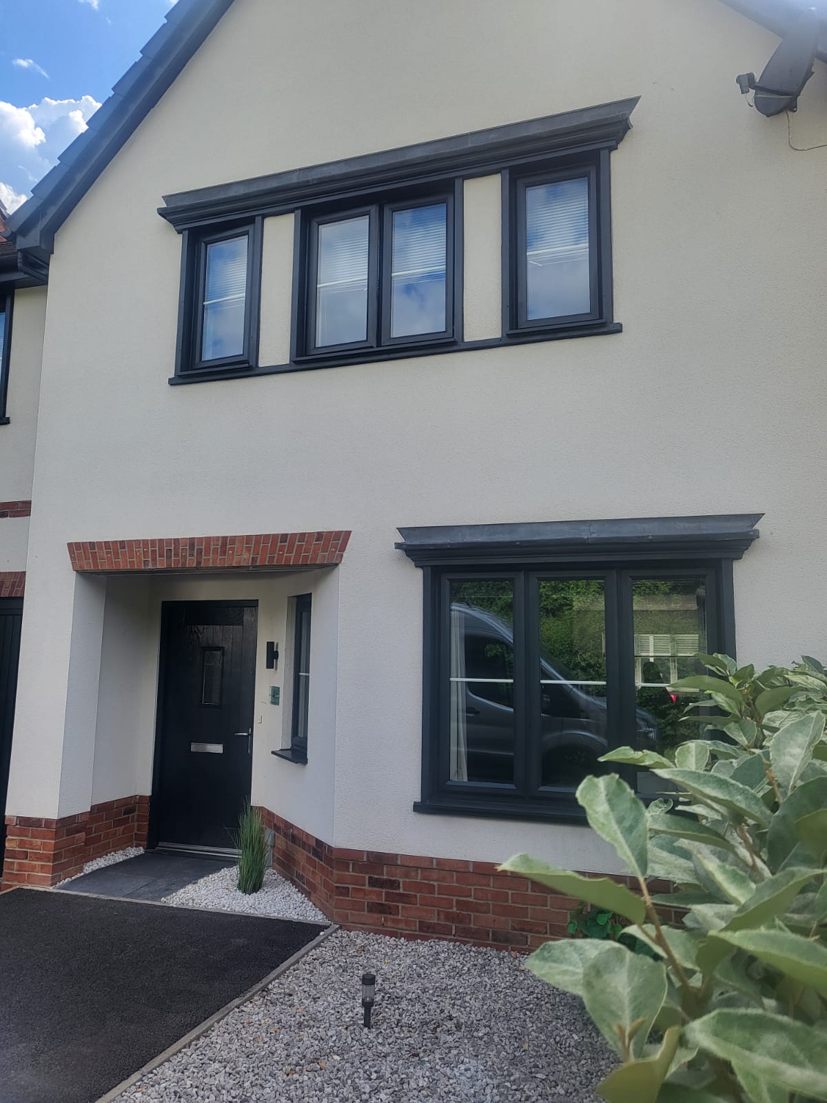 Manchester UPVC Window Spraying Manchester UPVC Window Spraying